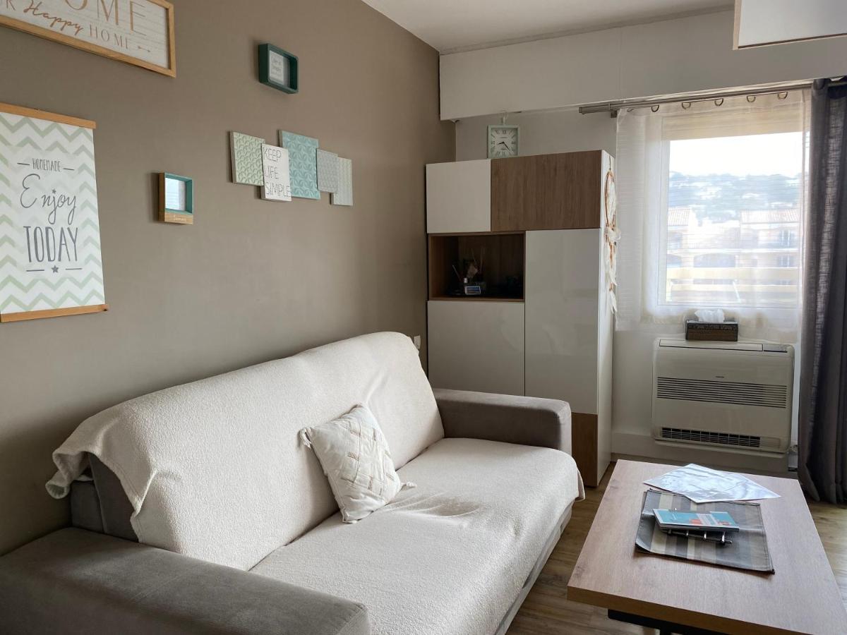 Le Petit Mouchoir Et Son Garage Lägenhet Sainte-Maxime Exteriör bild